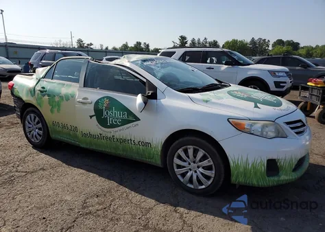 2013 Toyota Corolla Base из США, поврежденный, VIN 2T1BU4EE8DC923296